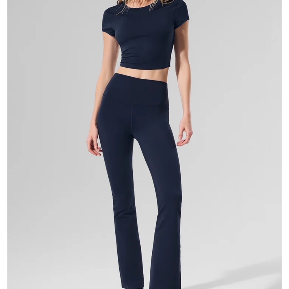 ALO Yoga Airbrush High-Waist Bootcut Legging - Navy Blue